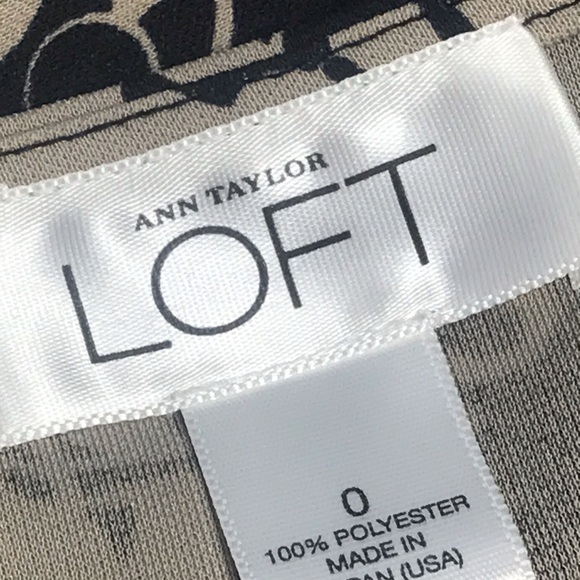 LOFT Wrap Maxi Dress in a Black & Light Taupe Floral  SZ 0 - Picture 10 of 15